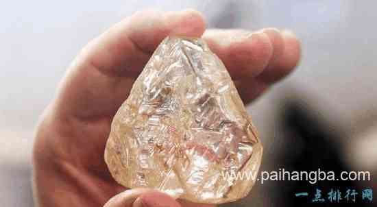 世界最穷国家又挖出超大钻石 这颗钻石重达476克拉钻石