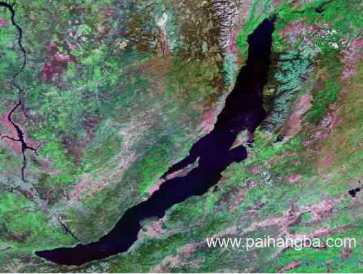 世界上最深的湖泊 贝加尔湖的水可供50亿人饮用半个世纪