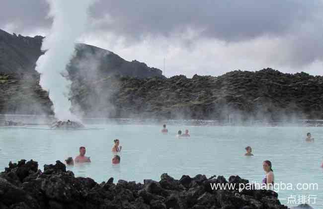 世界十大适合泡澡的温泉排名  蓝泻湖最受大家欢迎