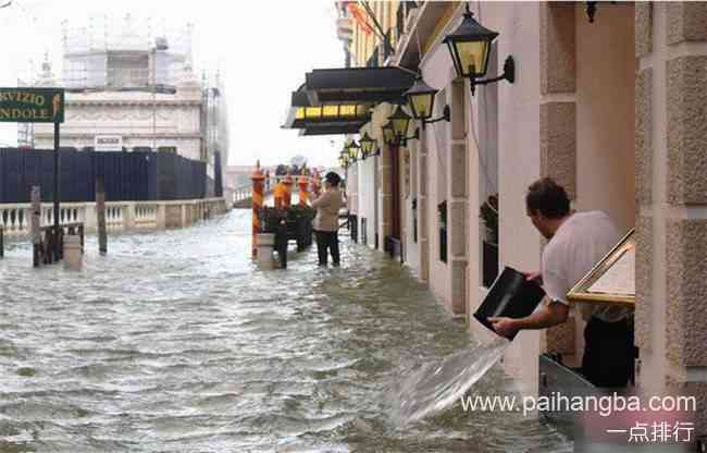 威尼斯80%被淹 民众怒斥当权者腐败