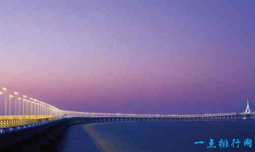 世界上最长的跨海大桥  港珠澳大桥49.968km（在建）
