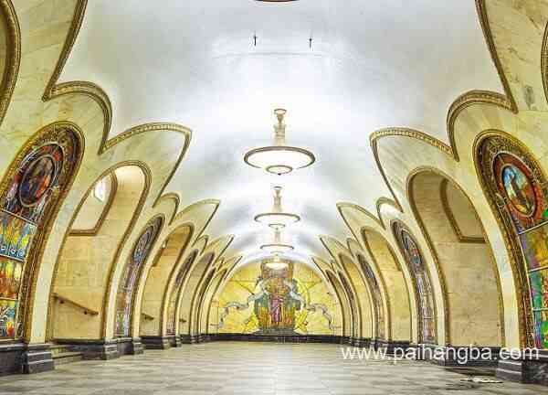 世界上最华丽的地铁站 运行至今80多年如同皇宫