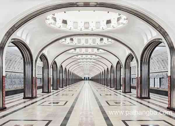 世界上最华丽的地铁站 运行至今80多年如同皇宫