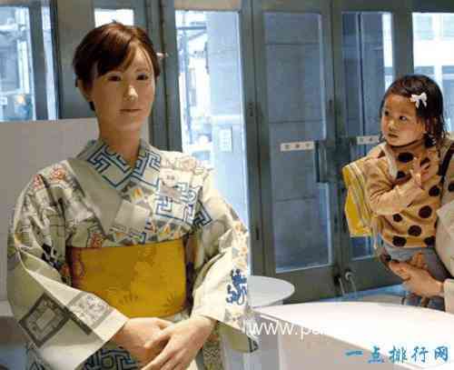 中国最美机器人 身穿汉服留长发美爆了！